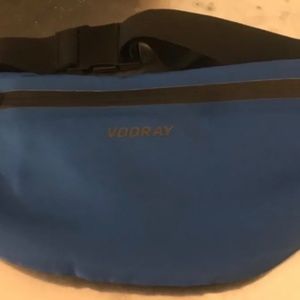 Fanny Pack New With Tags For athletes and outdoor enthusiasts Dark Blue